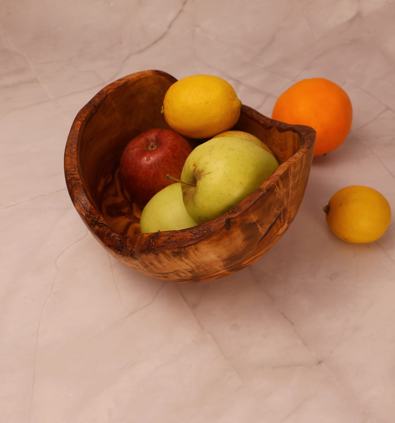 Fructieră sau Salatieră Basilicata din lemn de măslin 21 x 15 cm
