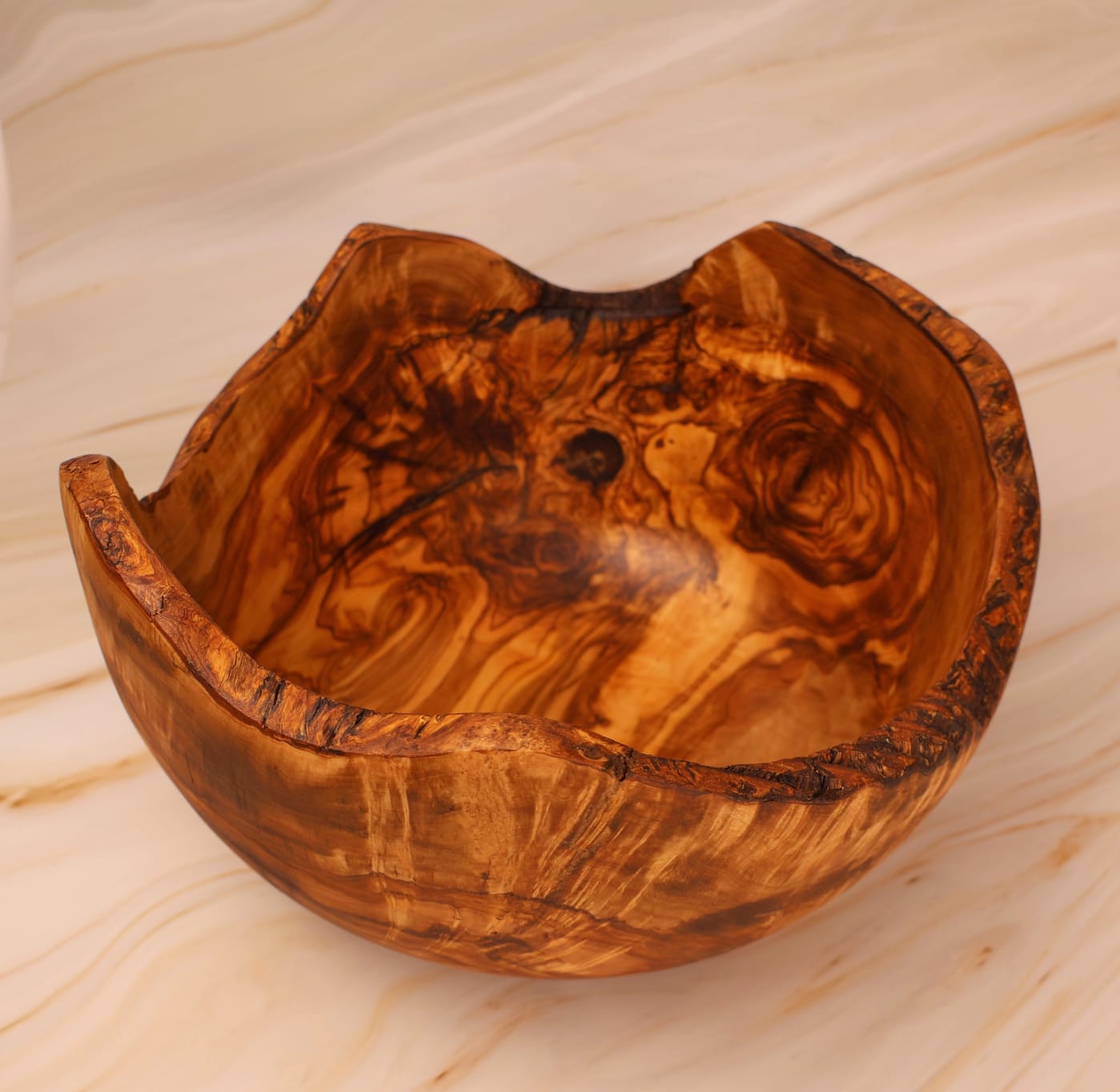 Fructieră sau Salatieră Basilicata din lemn de măslin 29 x 16 cm