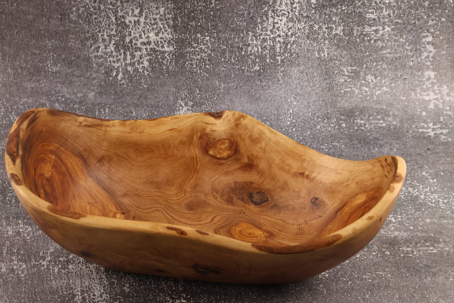 Fructieră / Salatieră din lemn de măslin 35 x 15 cm