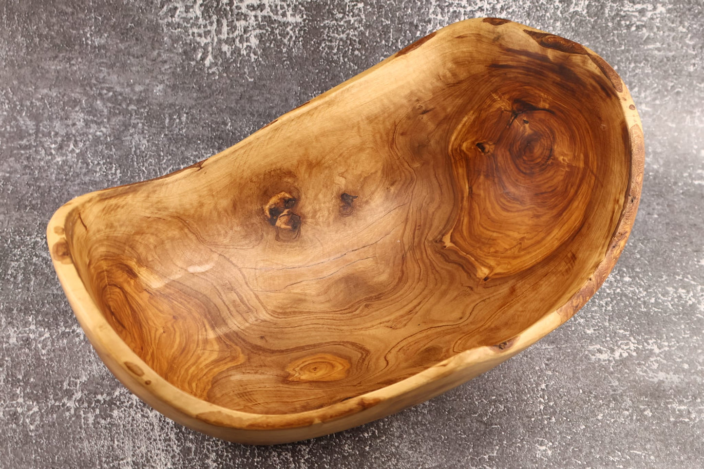Fructieră / Salatieră din lemn de măslin 35 x 15 cm