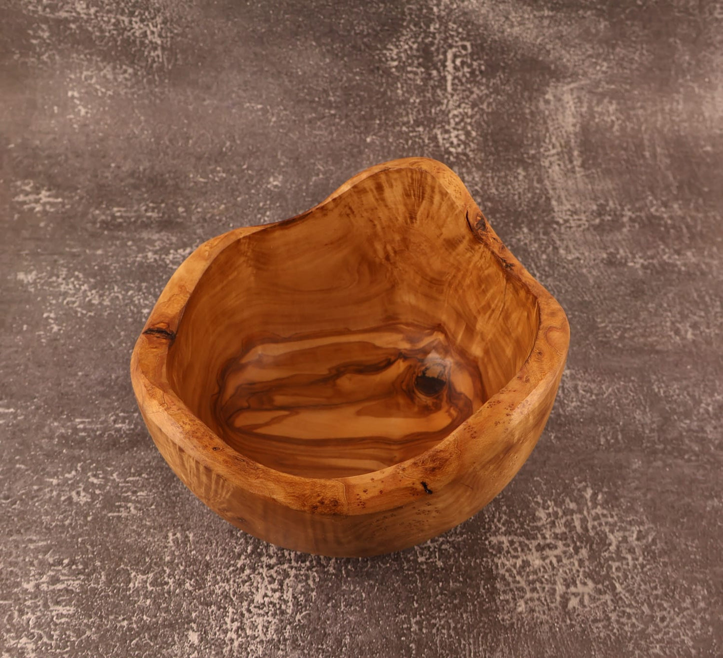 Fructieră sau Salatieră Basilicata din lemn de măslin 24 x 15 cm