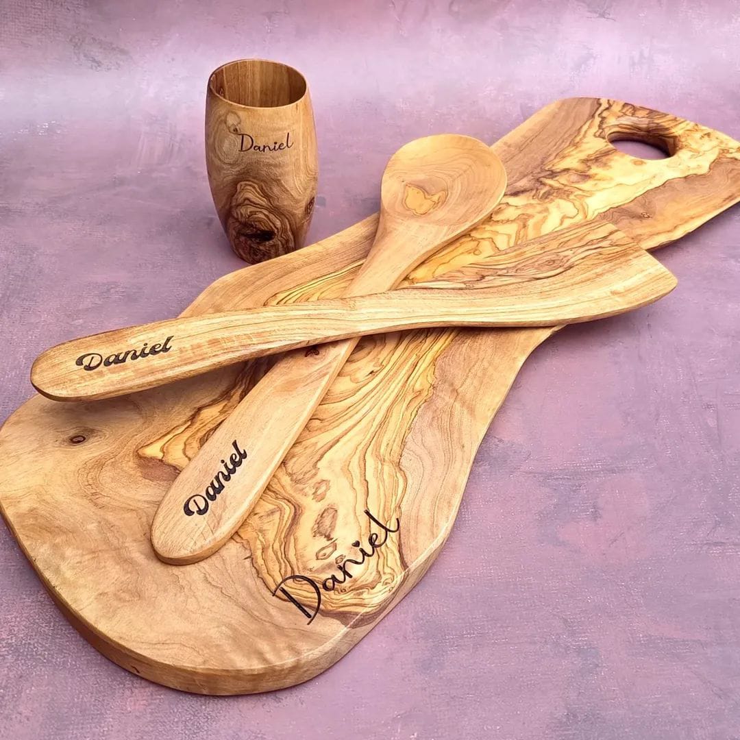 Cum alegi produsul potrivit din lemn de măslin pentru casa ta