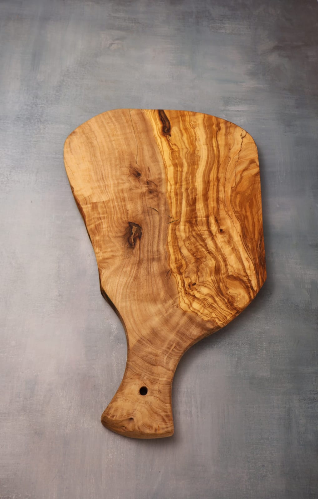 Tocător cu maner din lemn de maslin cu rasina 40 x 20 cm