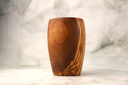 Чаша за вода от маслиново дърво