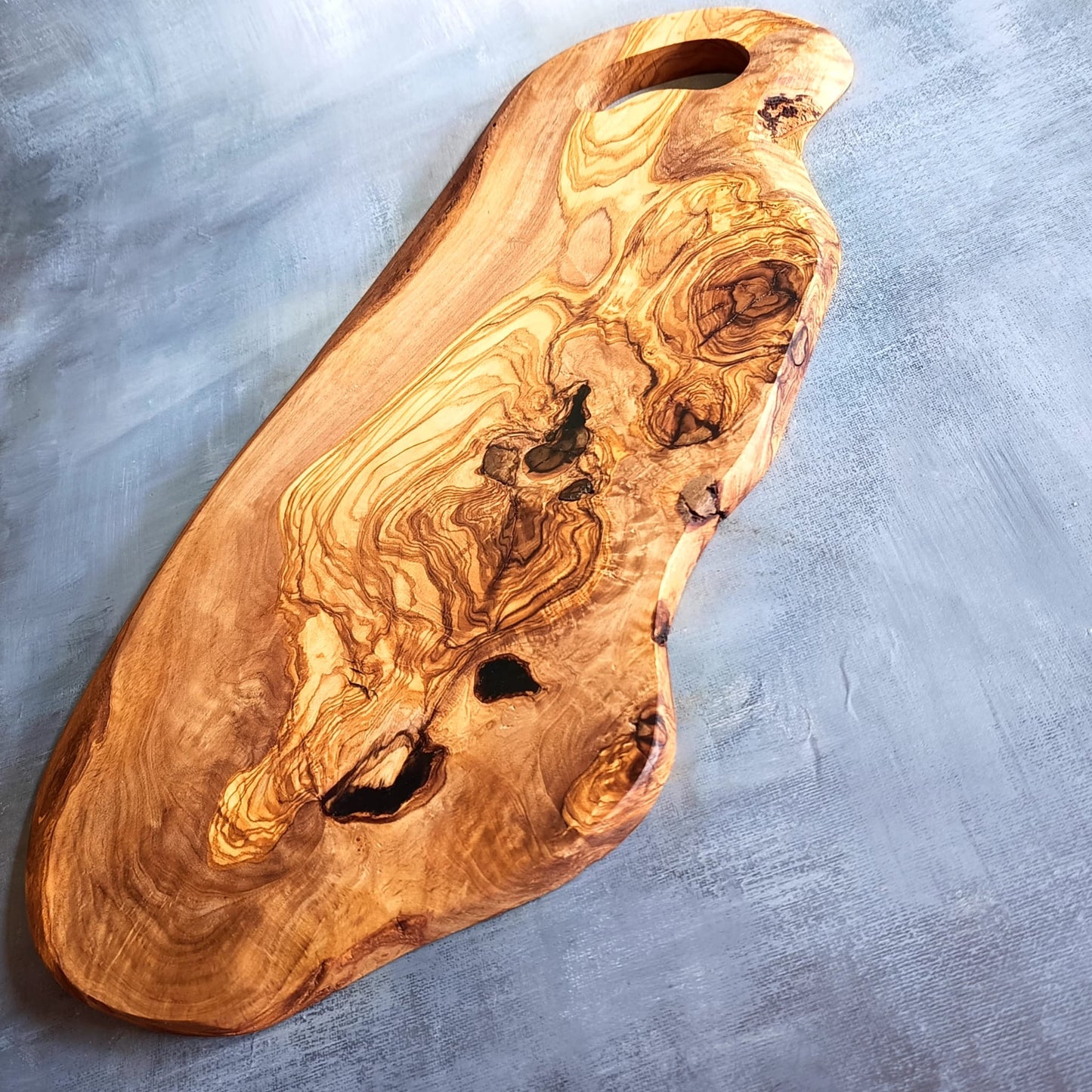 Tocator Toscana din lemn de maslin cu rasina 48 cm