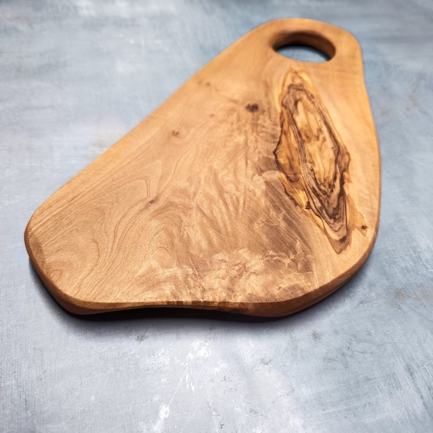 Platou brânzeturi Master Chef din lemn de măslin 30 cm