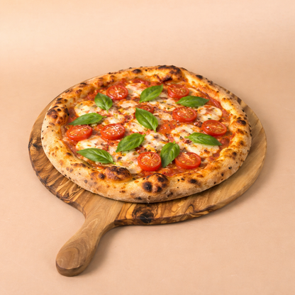 Platou pizza cu mâner din lemn de măslin