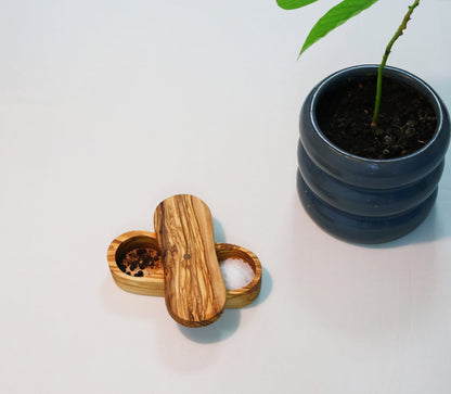 Recipient pentru condimente sare / piper din lemn de măslin